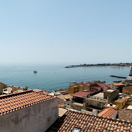 Nick & Santo'S Holiday Homes B&B Giardini-Naxos Kültér fotó