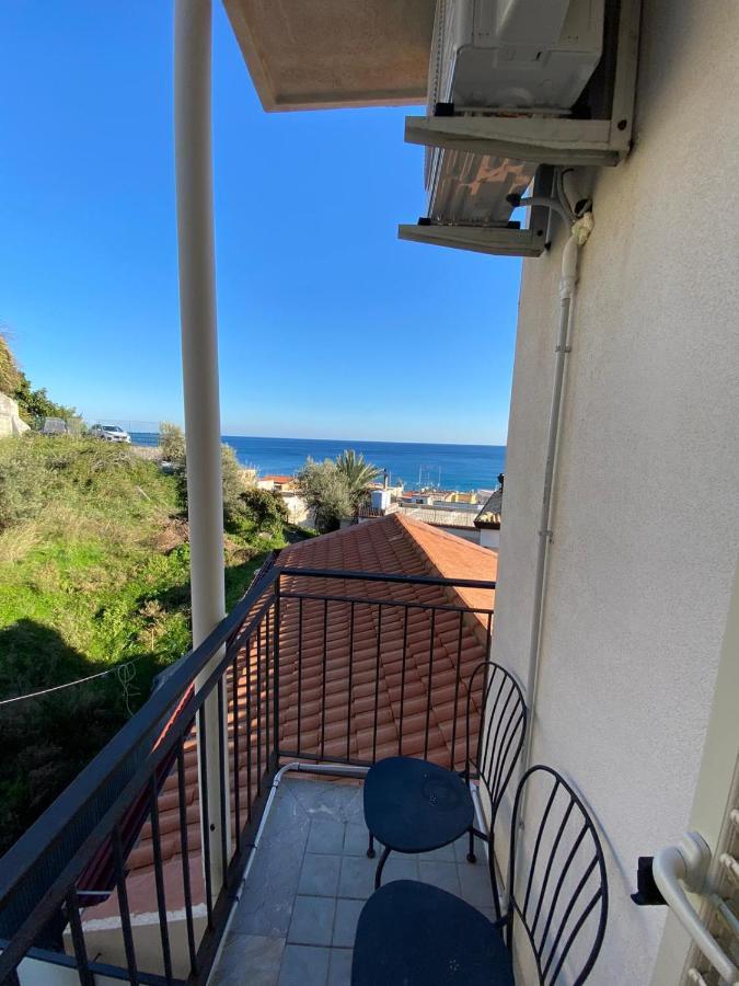Nick & Santo'S Holiday Homes B&B Giardini-Naxos Kültér fotó