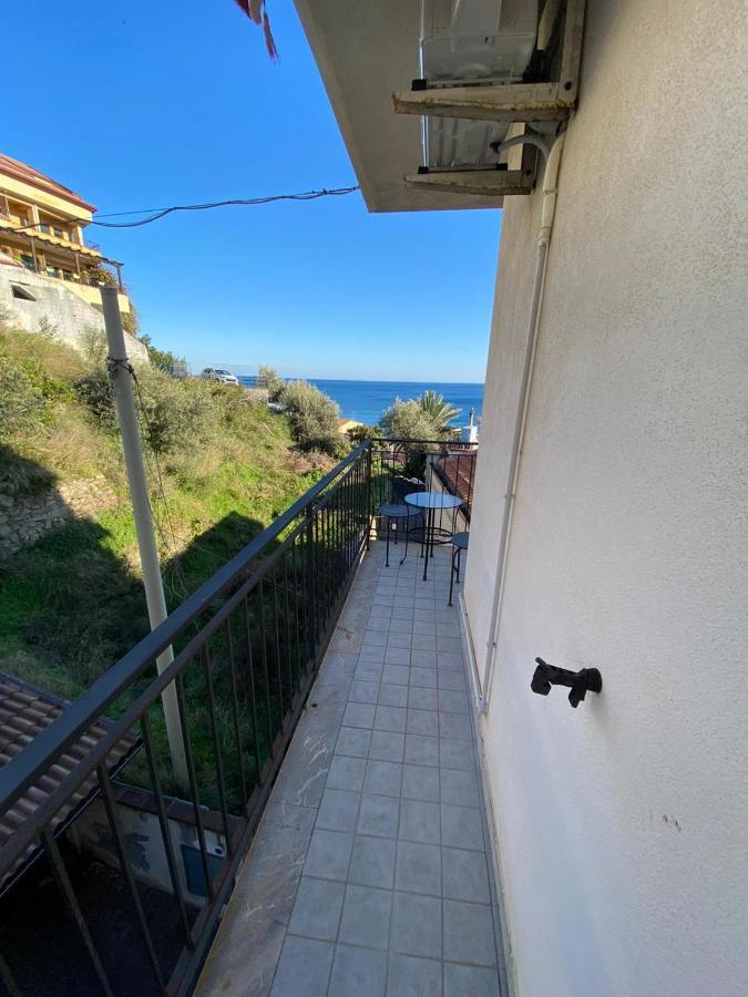 Nick & Santo'S Holiday Homes B&B Giardini-Naxos Kültér fotó